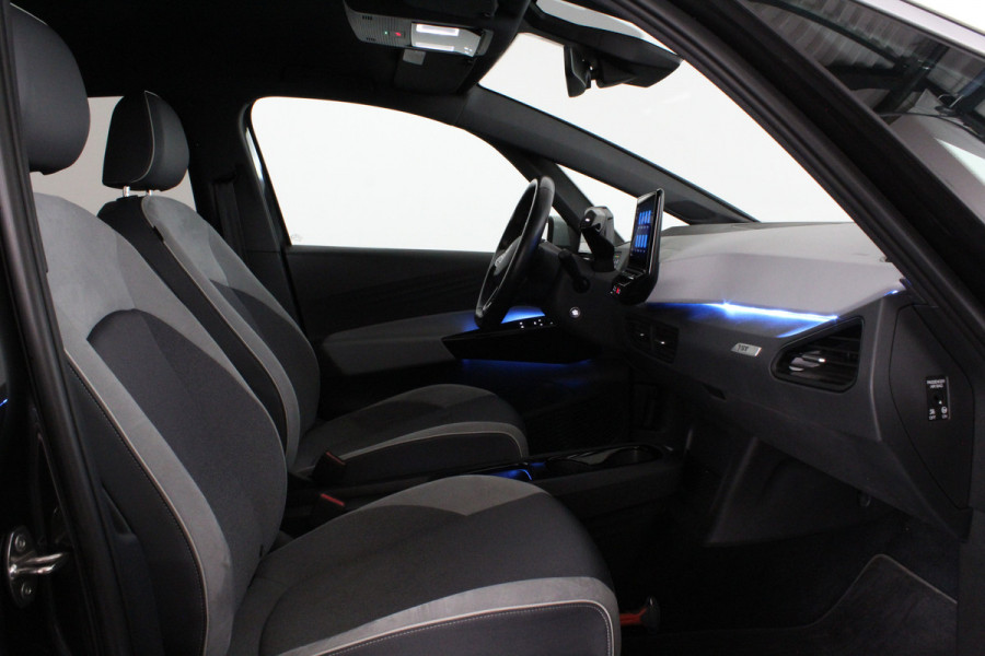 Volkswagen ID.3 First Plus 58 kWh > 91%SOH /Trekhaak / Camera / Matrix-LED / Stuurwiel verwarmd