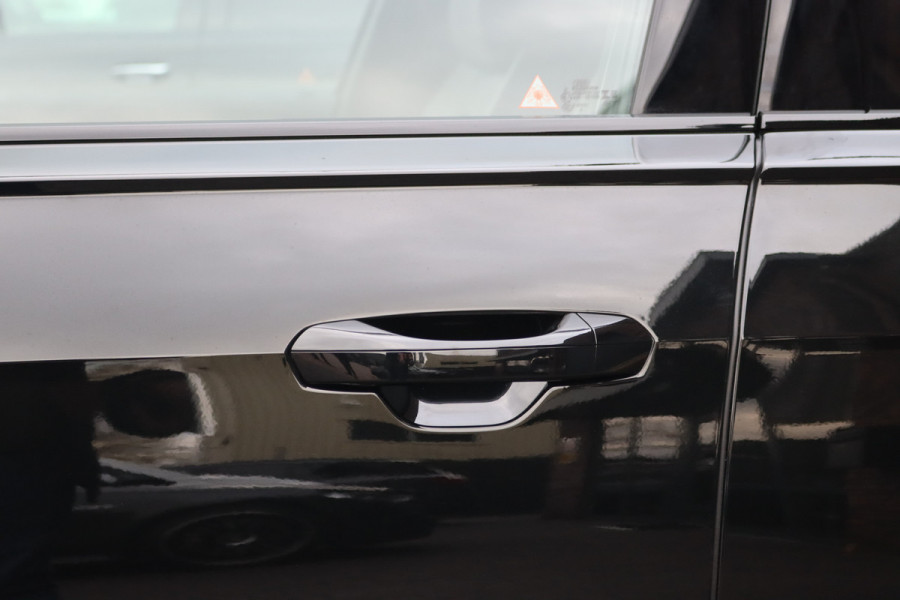 Audi A8 60 TFSI e Quattro S-Line | Luchtvering | ACC | Bang&Olufsen | Massage | Stoelventilatie | HUD | Zonnerollo's | Soft-Close | Hulppakket Tour + Plus | Voorklimatisering | Matrix-LED | Contourstoelen voor |