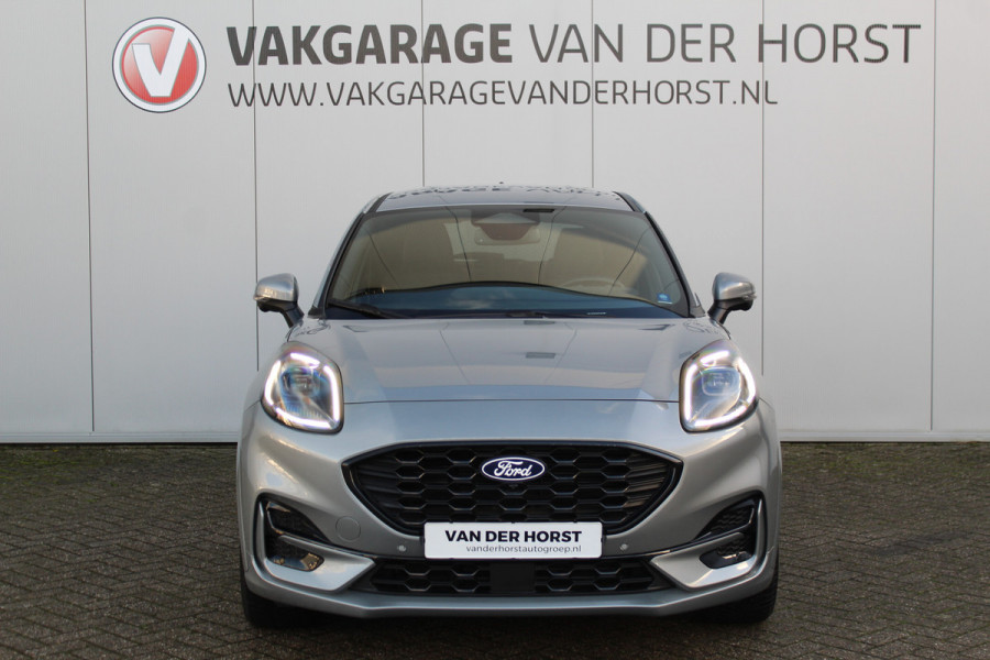 Ford Puma 1.0-125pk EcoBoost Mild Hybrid ST-Line X AUTOMAAT ! Nieuw model ! Fabrieksgarantie t/m 16-09-2028. Mooie, erg luxe hoogzitter ! Slechts 11.300km ! Autm. airco, camera rondom, navigatie, telefoonvoorb., B&O soundsyst., metallic lak, LM wielen, LED verlichting, adaptieve cruise control etc.