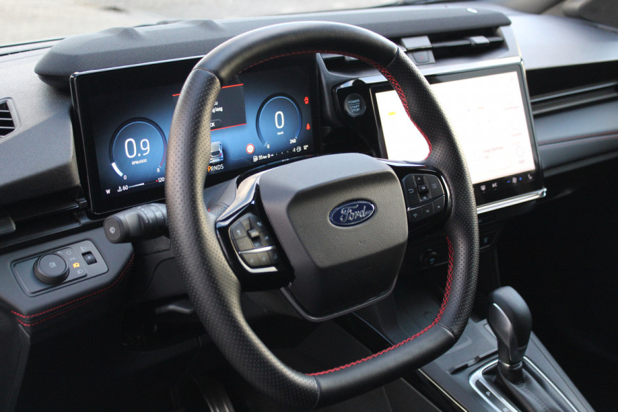 Ford Puma 1.0-125pk EcoBoost Mild Hybrid ST-Line X AUTOMAAT ! Nieuw model ! Fabrieksgarantie t/m 16-09-2028. Mooie, erg luxe hoogzitter ! Slechts 11.300km ! Autm. airco, camera rondom, navigatie, telefoonvoorb., B&O soundsyst., metallic lak, LM wielen, LED verlichting, adaptieve cruise control etc.