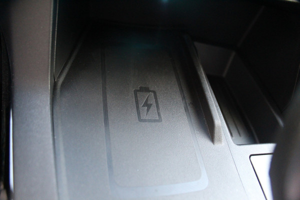 Ford Puma 1.0-125pk EcoBoost Mild Hybrid ST-Line X AUTOMAAT ! Nieuw model ! Fabrieksgarantie t/m 16-09-2028. Mooie, erg luxe hoogzitter ! Slechts 11.300km ! Autm. airco, camera rondom, navigatie, telefoonvoorb., B&O soundsyst., metallic lak, LM wielen, LED verlichting, adaptieve cruise control etc.