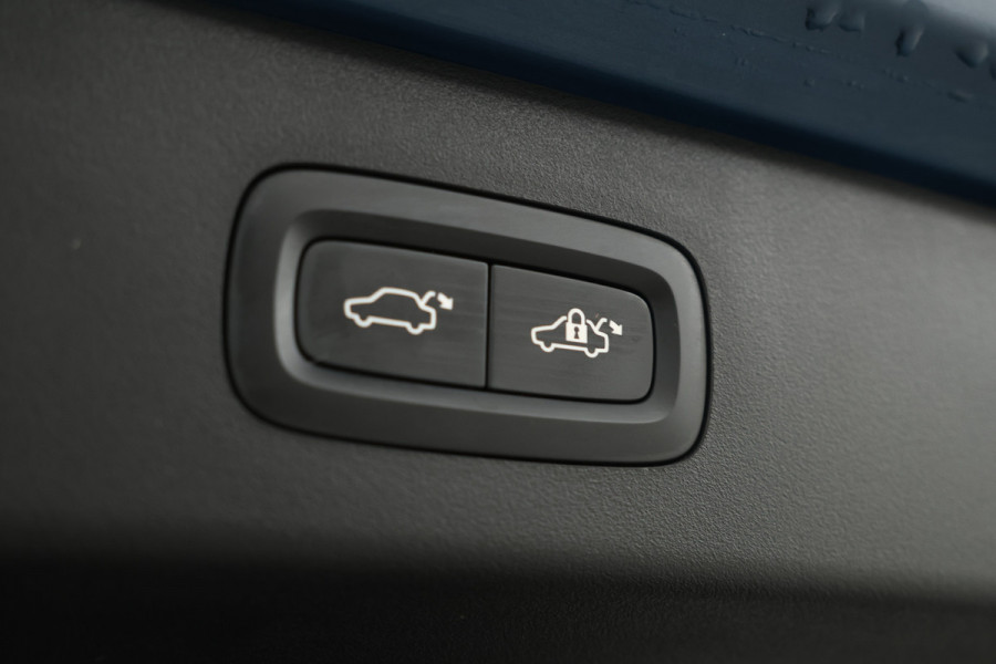 Lynk & Co 01 1.5 Zwarte Hemel, Panorama Dak, Black Pakket