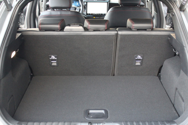 Ford Puma 1.0-125pk EcoBoost Mild Hybrid ST-Line X AUTOMAAT ! Nieuw model ! Fabrieksgarantie t/m 25-09-2028. Mooie, erg luxe hoogzitter ! Slechts 8.500 km ! Autm. airco, camera rondom, navigatie, telefoonvoorb., B&O soundsyst., metallic lak, LM wielen, LED verlichting, adaptieve cruise control etc.