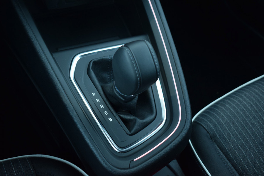 Mitsubishi Colt 1.6 HEV First Edition | Stuur- en Stoelverw. | Bose | Half Leer | 360 Cam