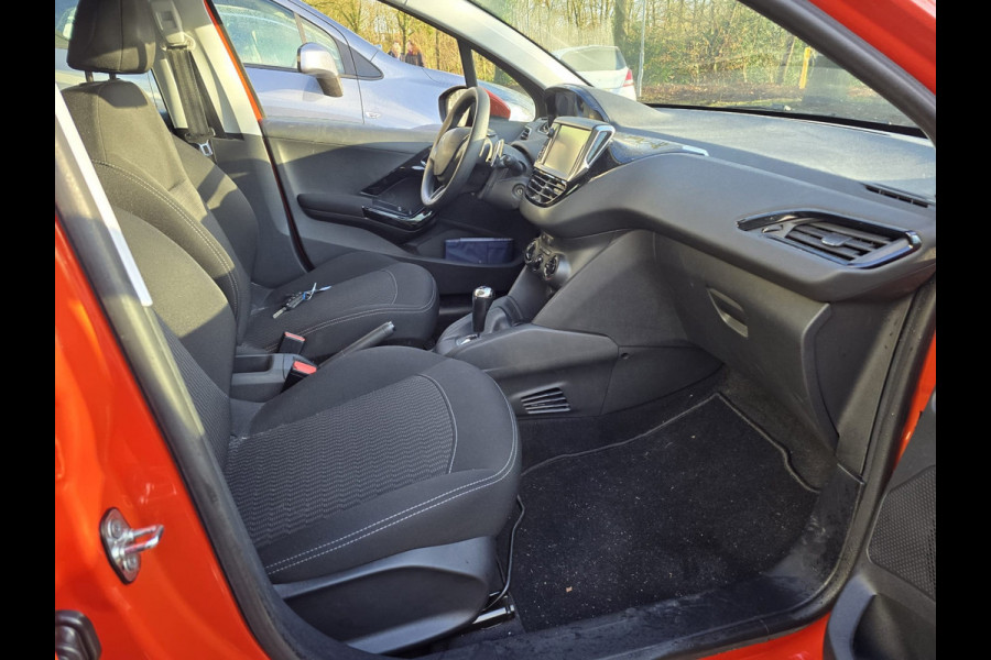 Peugeot 208 1.2 82PK Active | 1E EIGENAAR | AUTOMAAT | 12MND GARANTIE | NAVI | CRUISE | AIRCO |