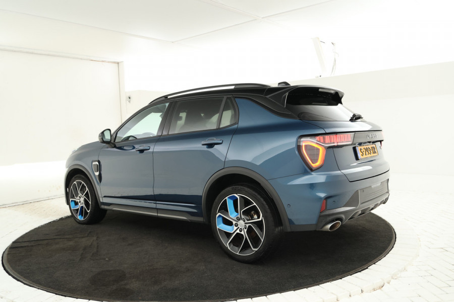 Lynk & Co 01 1.5 Zwarte Hemel, Panorama Dak, Black Pakket