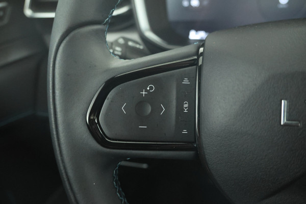 Lynk & Co 01 1.5 Zwarte Hemel, Panorama Dak, Black Pakket