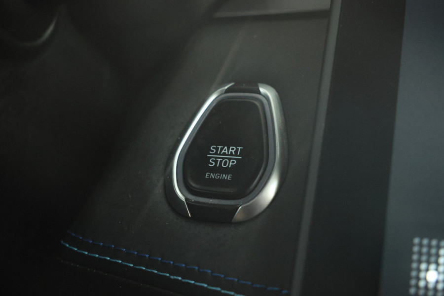 Lynk & Co 01 1.5 Zwarte Hemel, Panorama Dak, Black Pakket