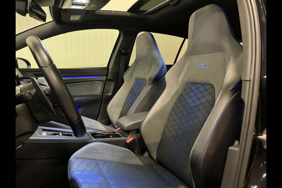 Volkswagen Golf 2.0 TSI R 4Motion | PANO | IQ LIGHTS | CAMERA | NIEUWSTAAT
