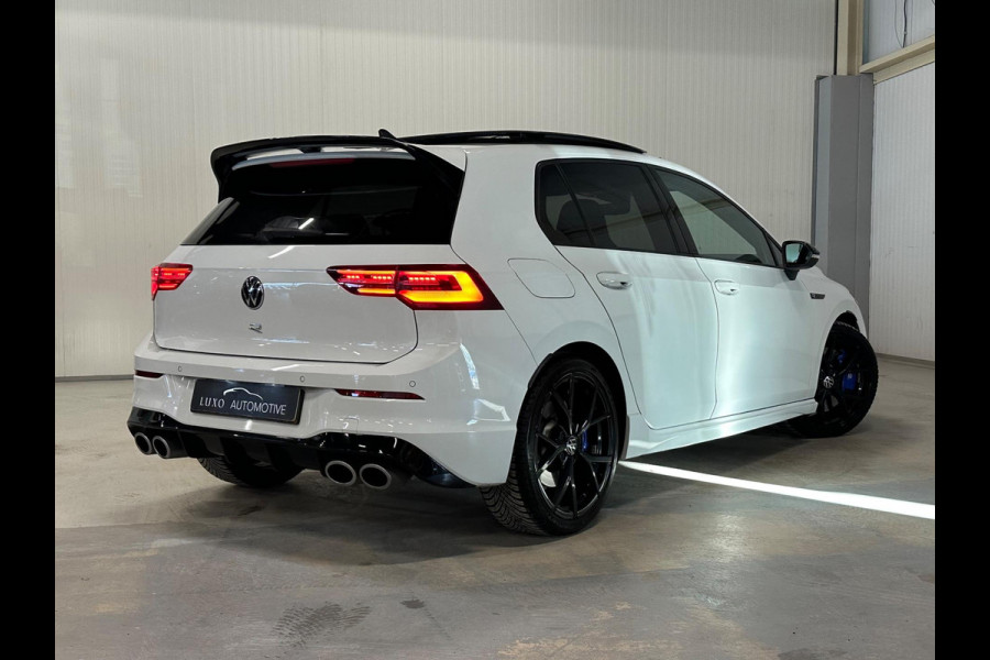Volkswagen Golf 2.0 TSI R 4Motion | PANO | IQ LIGHTS | CAMERA | NIEUWSTAAT