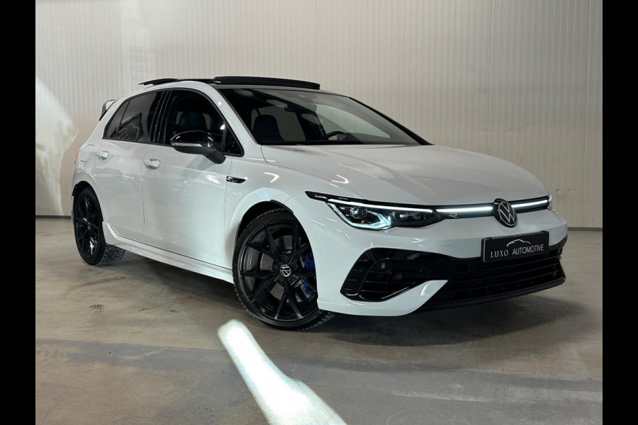 Volkswagen Golf 2.0 TSI R 4Motion | PANO | IQ LIGHTS | CAMERA | NIEUWSTAAT