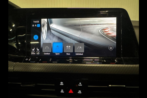 Volkswagen Golf 2.0 TSI R 4Motion | PANO | IQ LIGHTS | CAMERA | NIEUWSTAAT