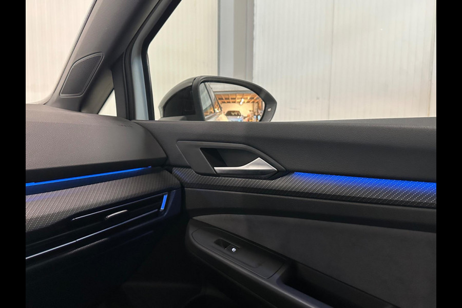 Volkswagen Golf 2.0 TSI R 4Motion | PANO | IQ LIGHTS | CAMERA | NIEUWSTAAT