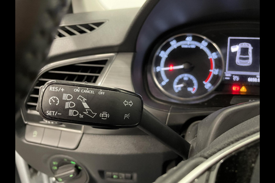 Škoda Fabia 1.0 TSI Business Edition Navigatie Apple Carplay/Android Auto Parkeersensoren achter Cruise Control Airco Lichtmetalen velgen