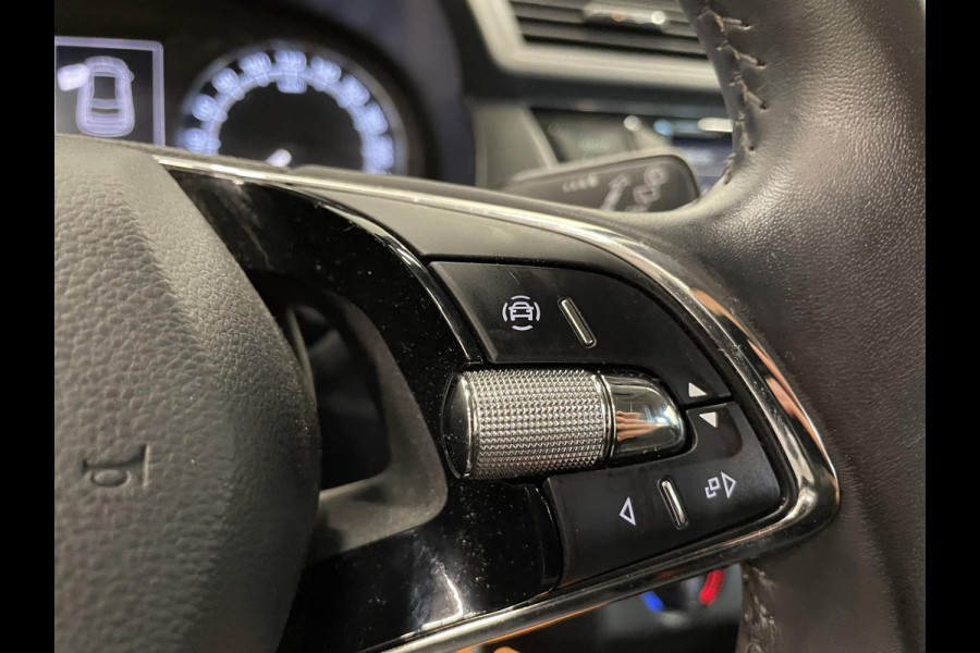 Škoda Fabia 1.0 TSI Business Edition Navigatie Apple Carplay/Android Auto Parkeersensoren achter Cruise Control Airco Lichtmetalen velgen