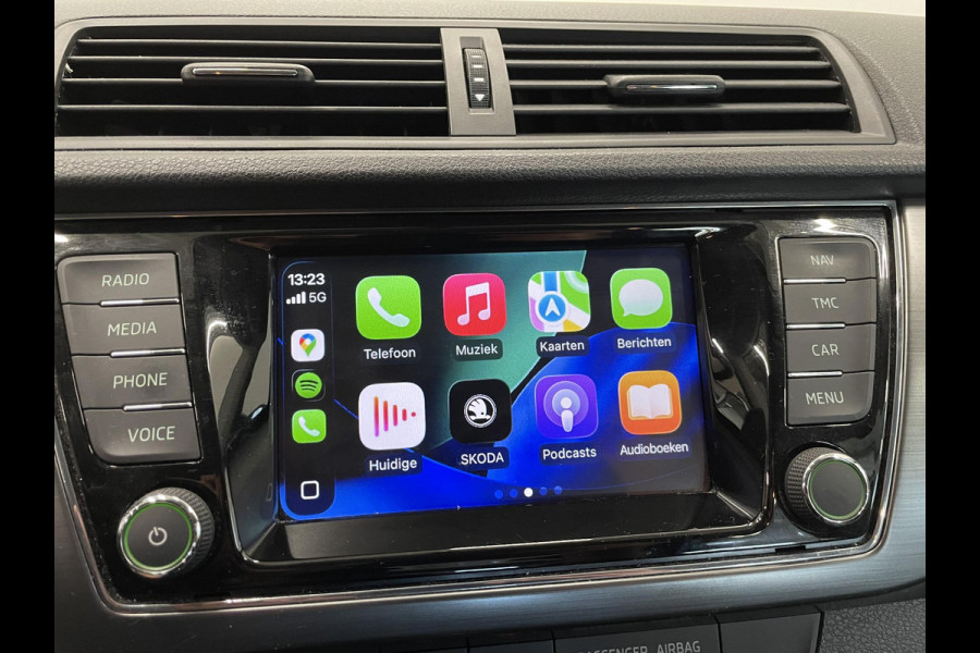 Škoda Fabia 1.0 TSI Business Edition Navigatie Apple Carplay/Android Auto Parkeersensoren achter Cruise Control Airco Lichtmetalen velgen