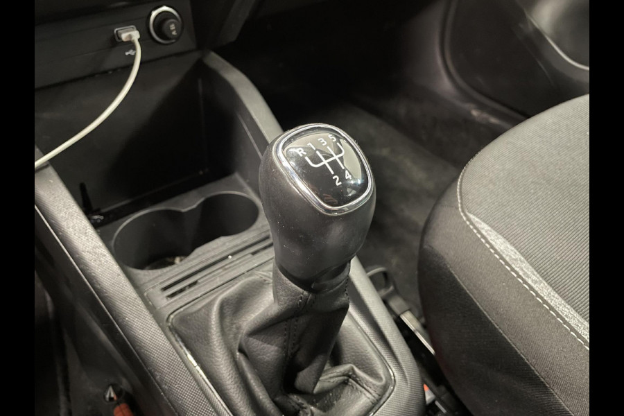 Škoda Fabia 1.0 TSI Business Edition Navigatie Apple Carplay/Android Auto Parkeersensoren achter Cruise Control Airco Lichtmetalen velgen