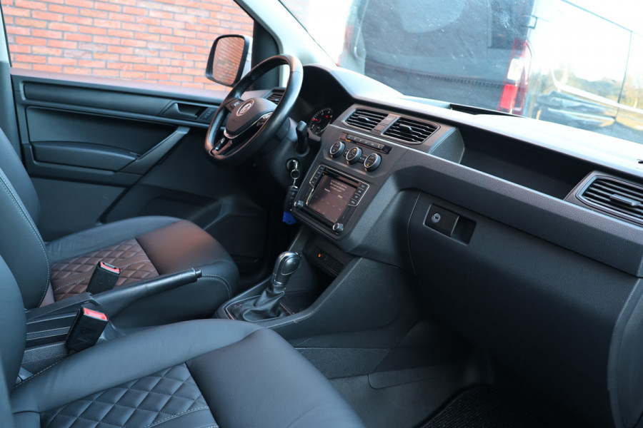 Volkswagen Caddy 2.0 TDI 150 PK L2H1 Maxi Highline | Koelwagen | L+R Schuifdeur | Bi-Xenon | ACC | Climate control | CarPlay | Navigatie | DAB | Trekhaak | Nieuwe APK | NL Auto