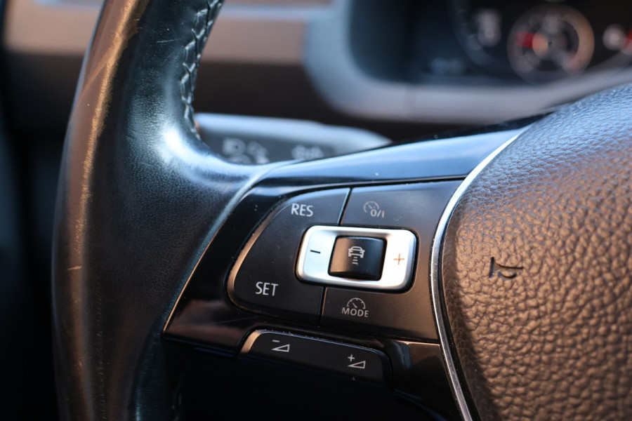 Volkswagen Caddy 2.0 TDI 150 PK L2H1 Maxi Highline | Koelwagen | L+R Schuifdeur | Bi-Xenon | ACC | Climate control | CarPlay | Navigatie | DAB | Trekhaak | Nieuwe APK | NL Auto