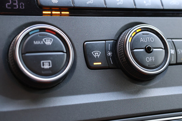 Volkswagen Caddy 2.0 TDI 150 PK L2H1 Maxi Highline | Koelwagen | L+R Schuifdeur | Bi-Xenon | ACC | Climate control | CarPlay | Navigatie | DAB | Trekhaak | Nieuwe APK | NL Auto