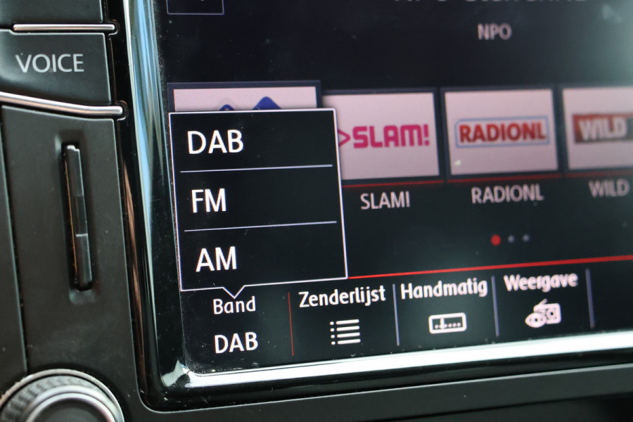 Volkswagen Caddy 2.0 TDI 150 PK L2H1 Maxi Highline | Koelwagen | L+R Schuifdeur | Bi-Xenon | ACC | Climate control | CarPlay | Navigatie | DAB | Trekhaak | Nieuwe APK | NL Auto