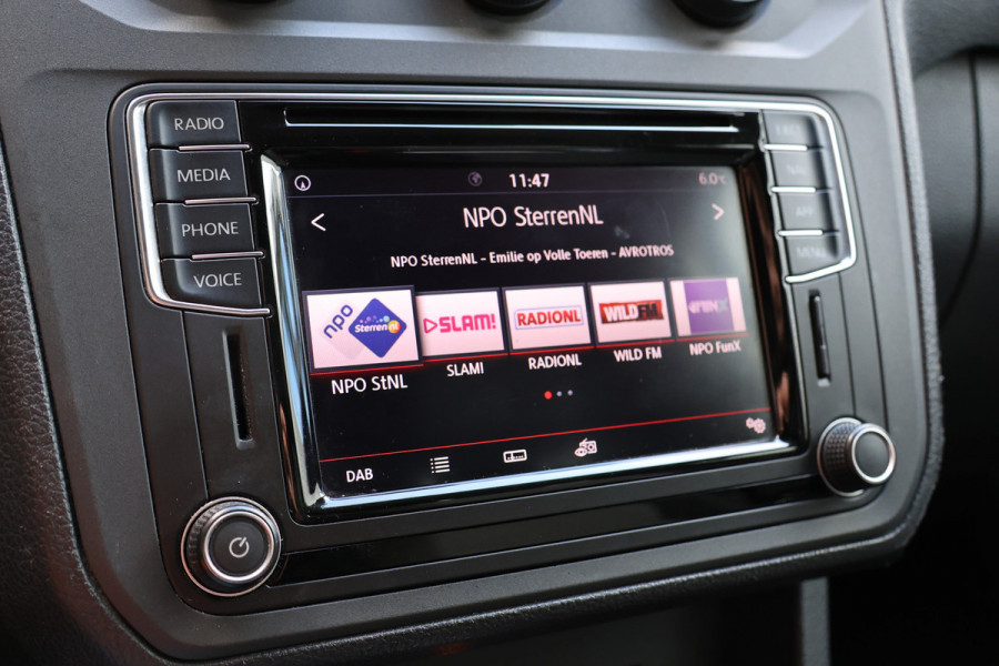 Volkswagen Caddy 2.0 TDI 150 PK L2H1 Maxi Highline | Koelwagen | L+R Schuifdeur | Bi-Xenon | ACC | Climate control | CarPlay | Navigatie | DAB | Trekhaak | Nieuwe APK | NL Auto