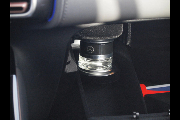 Mercedes-Benz EQC 400 4MATIC Business Solution Luxury 80 kWh | Head-Up Display | Burmester Audio | 360 Camera | Schuifdak | Trekhaak |