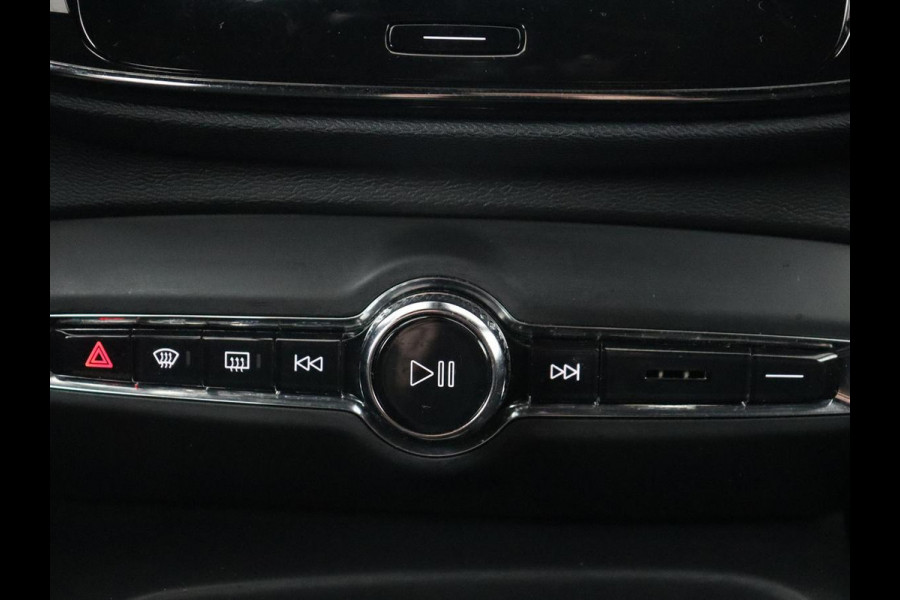 Volvo XC40 Recharge P8 AWD R Design | Stoel & stuurverwarming | Camera | Leder/Alcantara | Adaptive cruise | Keyless | Full LED | Navigatie | Harman/Kardon