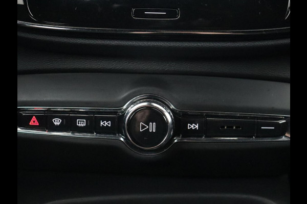 Volvo XC40 Recharge P8 AWD R Design | Stoel & stuurverwarming | Camera | Leder/Alcantara | Adaptive cruise | Keyless | Full LED | Navigatie | Harman/Kardon