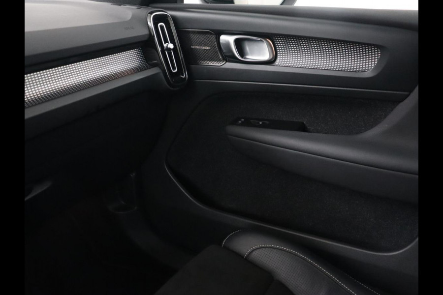 Volvo XC40 Recharge P8 AWD R Design | Stoel & stuurverwarming | Camera | Leder/Alcantara | Adaptive cruise | Keyless | Full LED | Navigatie | Harman/Kardon