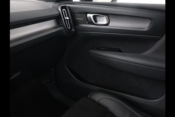 Volvo XC40 Recharge P8 AWD R Design | Stoel & stuurverwarming | Camera | Leder/Alcantara | Adaptive cruise | Keyless | Full LED | Navigatie | Harman/Kardon
