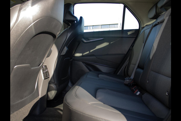 Kia Niro 1.6 GDi Hybrid DynamicLine | Navigatie | PDC | Achteruitrijcamera |