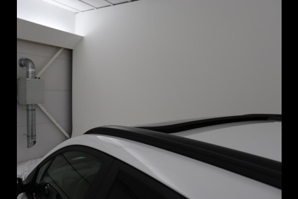Hyundai Kona EV Limited 64 kWh | Schuifdak | Leder | Trekhaak | Stoelventilatie | Head-Up | Carplay | Warmtepomp | Achterbankverwarming | Navigatie | Camera | Full LED | Keyless