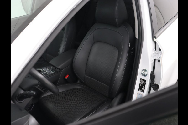 Hyundai Kona EV Limited 64 kWh | Schuifdak | Leder | Trekhaak | Stoelventilatie | Head-Up | Carplay | Warmtepomp | Achterbankverwarming | Navigatie | Camera | Full LED | Keyless
