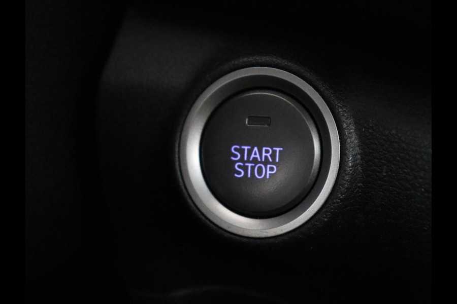 Hyundai Kona EV Limited 64 kWh | Schuifdak | Leder | Trekhaak | Stoelventilatie | Head-Up | Carplay | Warmtepomp | Achterbankverwarming | Navigatie | Camera | Full LED | Keyless