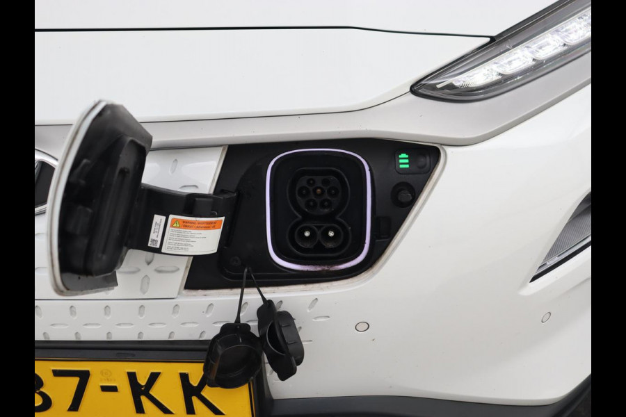 Hyundai Kona EV Limited 64 kWh | Schuifdak | Leder | Trekhaak | Stoelventilatie | Head-Up | Carplay | Warmtepomp | Achterbankverwarming | Navigatie | Camera | Full LED | Keyless