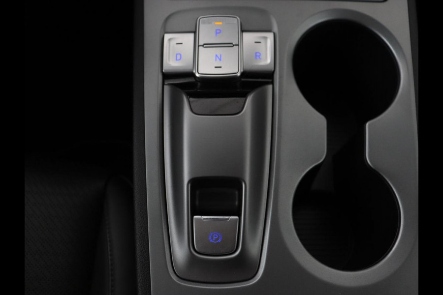 Hyundai Kona EV Limited 64 kWh | Schuifdak | Leder | Trekhaak | Stoelventilatie | Head-Up | Carplay | Warmtepomp | Achterbankverwarming | Navigatie | Camera | Full LED | Keyless