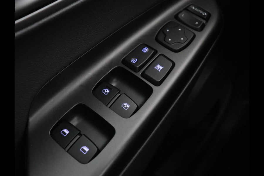 Hyundai Kona EV Limited 64 kWh | Schuifdak | Leder | Trekhaak | Stoelventilatie | Head-Up | Carplay | Warmtepomp | Achterbankverwarming | Navigatie | Camera | Full LED | Keyless