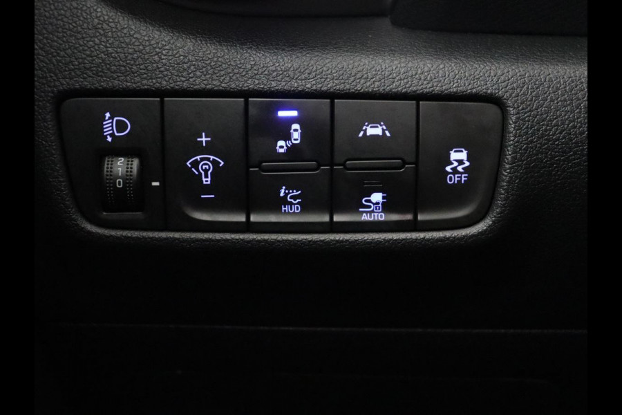 Hyundai Kona EV Limited 64 kWh | Schuifdak | Leder | Trekhaak | Stoelventilatie | Head-Up | Carplay | Warmtepomp | Achterbankverwarming | Navigatie | Camera | Full LED | Keyless