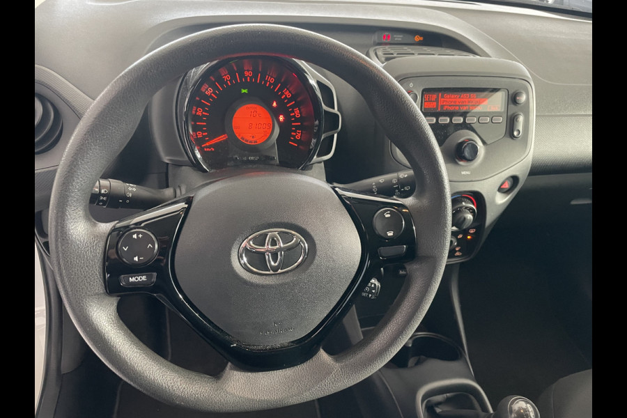 Toyota Aygo 1.0 VVT-i x-fun Airco - Bluetooth - Radio - Stuur multifunctioneel - Sportwielen 15 inch - All season banden - Elektrische ramen voor - Start/stop systeem