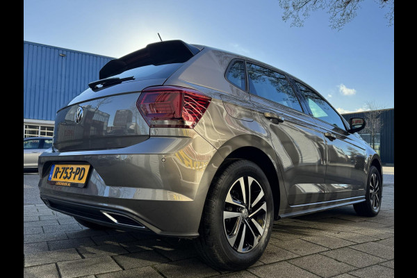 Volkswagen Polo 1.0 MPI R-Line Styling - Apple CarPlay / Navigatie I Airco I PDC I Sport velgen I 87.000 KM Dealer onderhouden