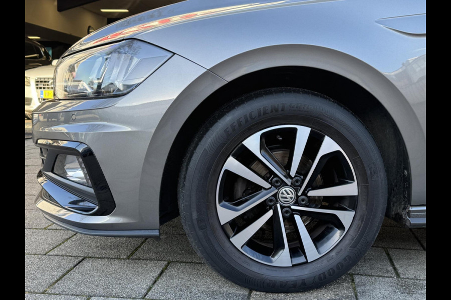 Volkswagen Polo 1.0 MPI R-Line Styling - Apple CarPlay / Navigatie I Airco I PDC I Sport velgen I 87.000 KM Dealer onderhouden