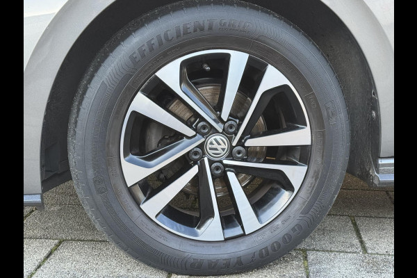 Volkswagen Polo 1.0 MPI R-Line Styling - Apple CarPlay / Navigatie I Airco I PDC I Sport velgen I 87.000 KM Dealer onderhouden