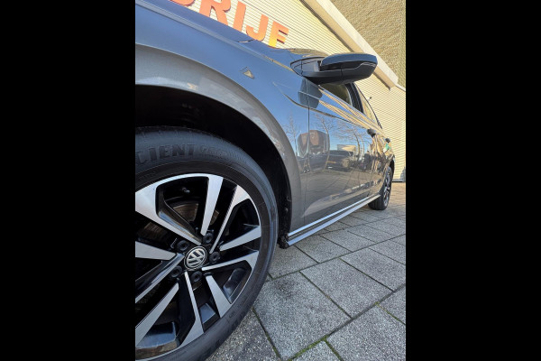 Volkswagen Polo 1.0 MPI R-Line Styling - Apple CarPlay / Navigatie I Airco I PDC I Sport velgen I 87.000 KM Dealer onderhouden