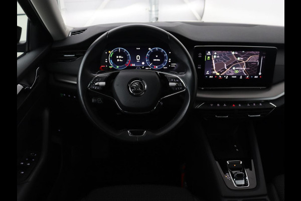 Škoda Octavia 1.4 TSI iV PHEV Business Edition | Stoelverwarming | Adaptive cruise | Carplay | Keyless | Navigatie | Parkeerhulp | Full LED | Digital Cockpit | Climate control | Bluetooth | Plug In