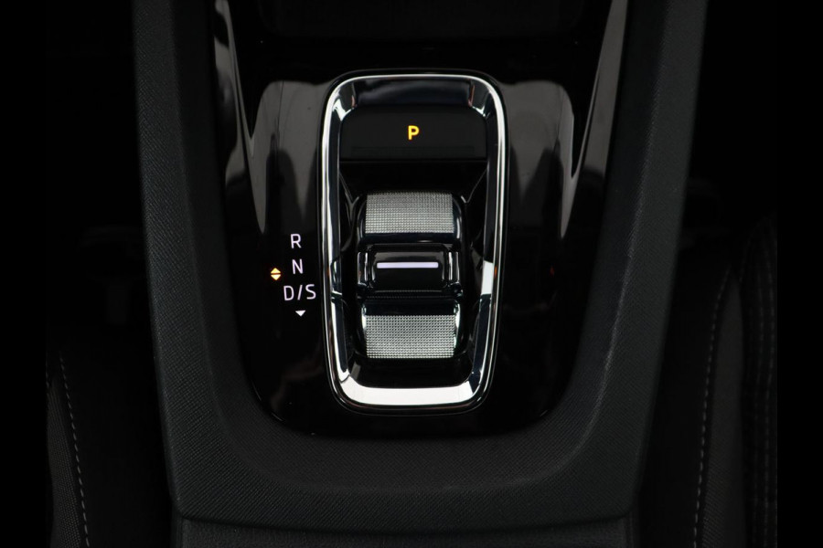 Škoda Octavia 1.4 TSI iV PHEV Business Edition | Stoelverwarming | Adaptive cruise | Carplay | Keyless | Navigatie | Parkeerhulp | Full LED | Digital Cockpit | Climate control | Bluetooth | Plug In