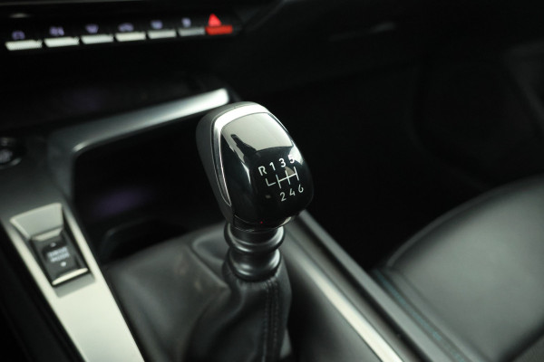 Peugeot 308 1.2 PureTech Allure Pack Half leder, Apple carplay, Climate, 360 Camera!