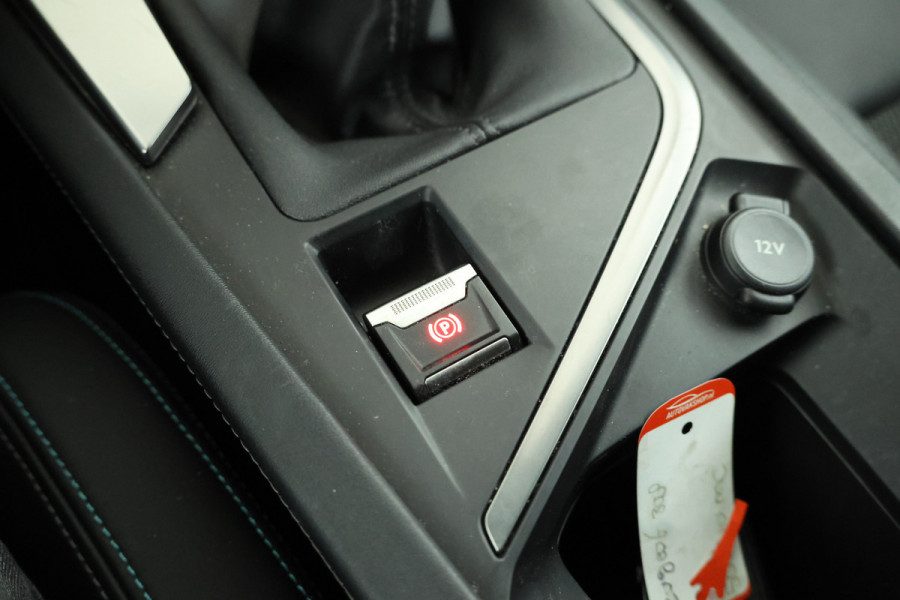 Peugeot 308 1.2 PureTech Allure Pack Half leder, Apple carplay, Climate, 360 Camera!