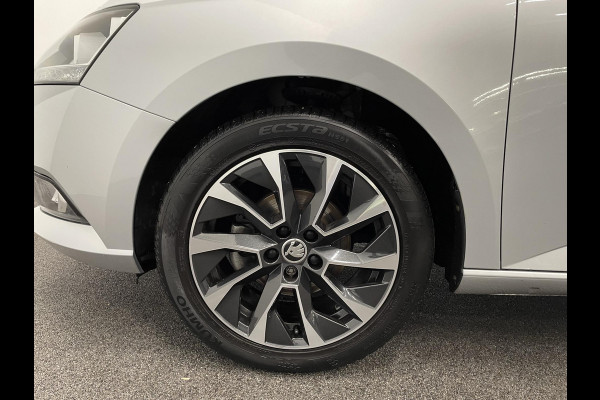 Škoda Fabia 1.0 TSI Business Edition Navigatie Apple Carplay/Android Auto Parkeersensoren achter Cruise Control Airco Lichtmetalen velgen