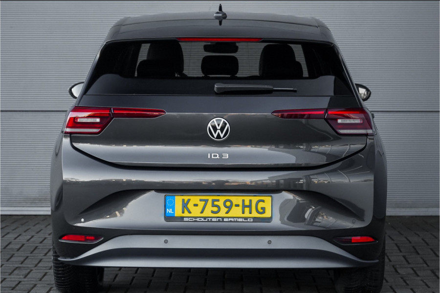 Volkswagen ID.3 First Plus 58 kWh Camera ACC Stuur&Stoelverw 19" 1e Eig BTW